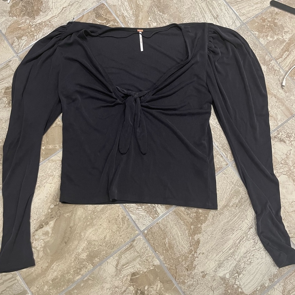 FREE PEOPLE RIBBED PUFF LONG SLEEVE CROP TOP SHIRT